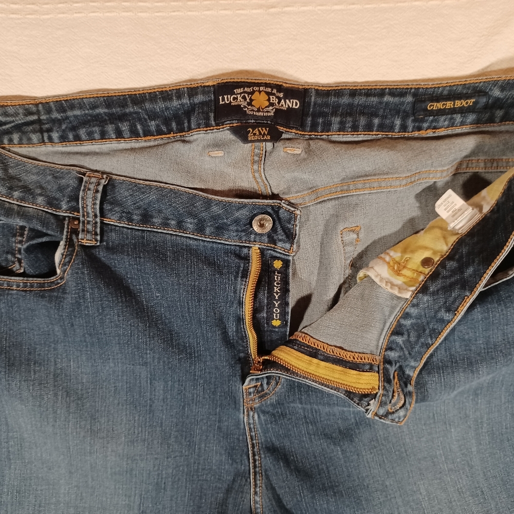 Lucky Brand size 24w Boot Cut